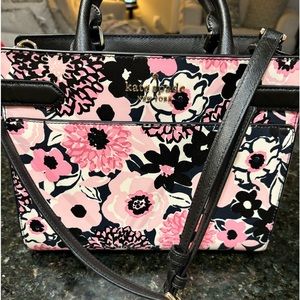 Kate Spade purse! Black, Navy and pink!